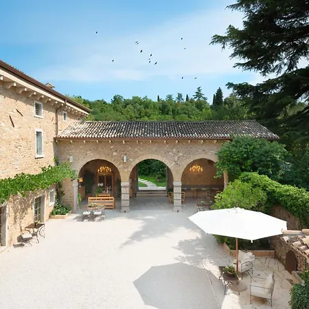 בית הארחה Maison Benedictine 4*